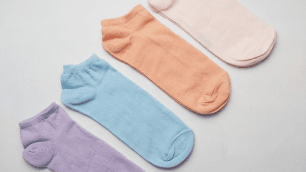 Kaos Kaki Pendek Wanita