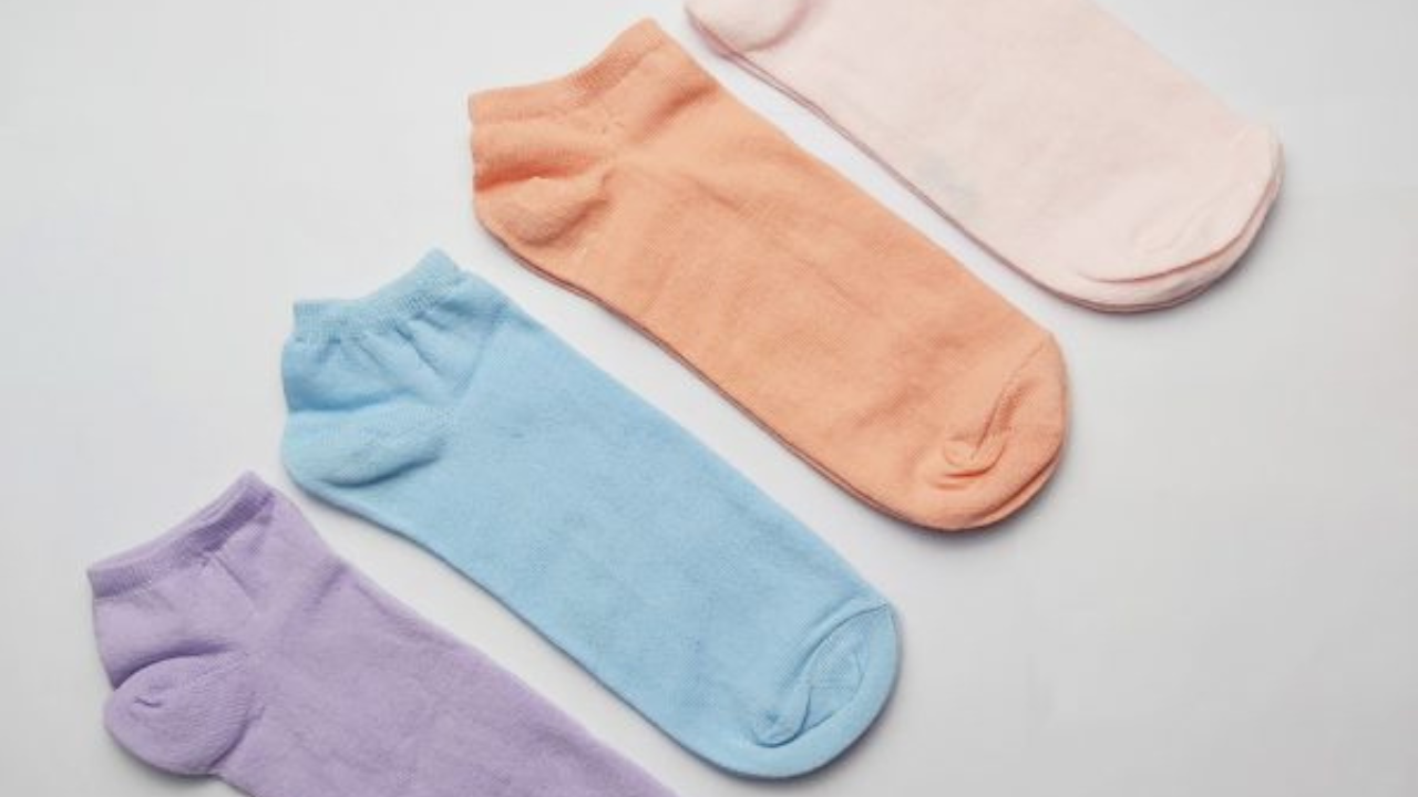 Kaos Kaki Pendek Wanita